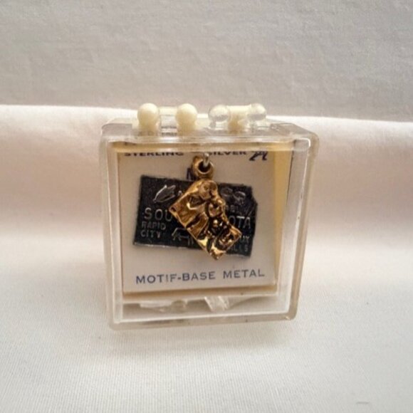 Vintage Sterling Silver South Dakota State Souvenir Charm - Picture 2 of 7